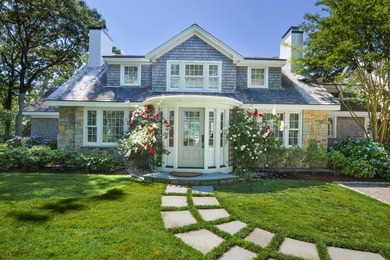 Exquisite Waterfront Estate in Exclusive Oyster Harbors: - photo 9