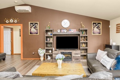 Beautifully maintained 2014-built home in a convenient Port - photo 8