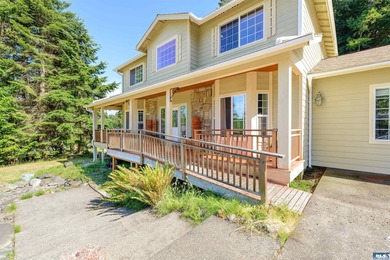 Tucked into a peaceful setting, this spacious 4-bedroom, 2 - photo 6