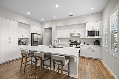 Welcome to 10 Promesa a bright and stunning town home with - photo 12