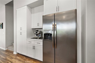 Welcome to 10 Promesa a bright and stunning town home with - photo 15