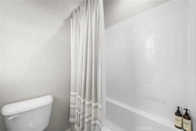 Welcome to 10 Promesa a bright and stunning town home with - photo 26