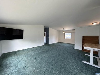 Fresh, comfortable, and move-in ready, this 3 bed, 2 bath home - photo 2