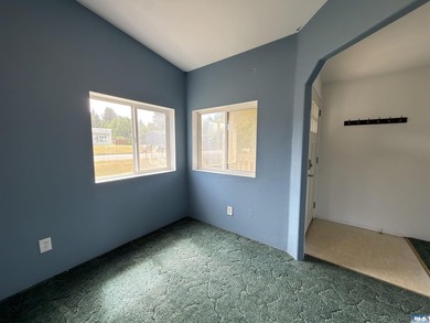 Fresh, comfortable, and move-in ready, this 3 bed, 2 bath home - photo 5