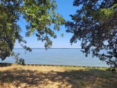 Cedar Creek Lake Lot For Sale in Seven Points Texas