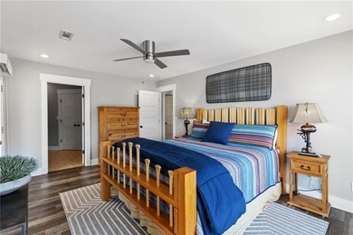 This is it! Welcome to your effortless, fully furnished Lake - photo 13