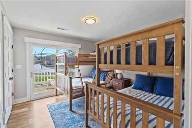 This is it! Welcome to your effortless, fully furnished Lake - photo 14