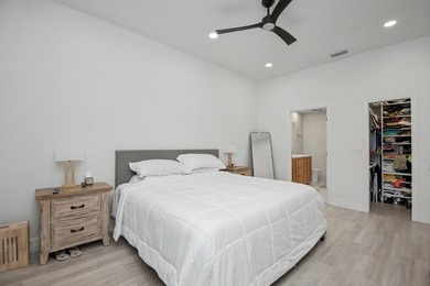Welcome to Thornhill Village an intimate boutique community of - photo 14