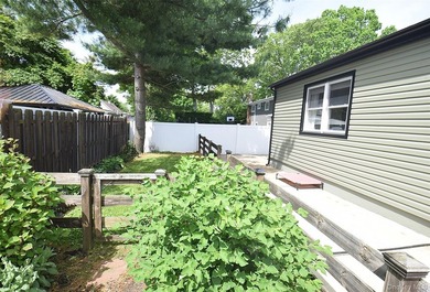 This well-cared for beauty on a quiet block may be just what you - photo 19