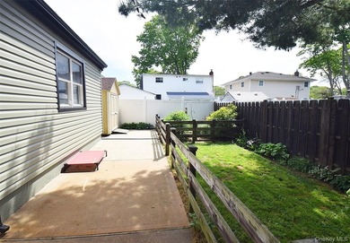 This well-cared for beauty on a quiet block may be just what you - photo 20