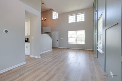 Welcome home to this beautifully updated 3-bedroom, 2.5-bath - photo 8
