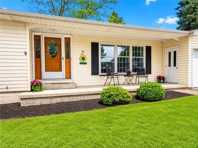 Welcome to 49 Pine Valley Drive! This move-in-ready 3-bedroom - photo 5
