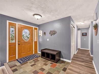 Welcome to 49 Pine Valley Drive! This move-in-ready 3-bedroom - photo 7