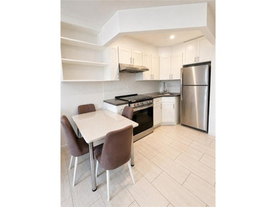Welcome to this charming 2-bedroom condo in the heart of Sunset - photo 6