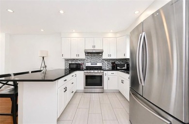 Great opportunity to own this move in condition brick home in a - photo 3