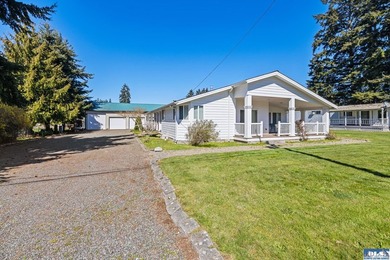 Exceptional Opportunity with Mountain Views, Shop Space & - photo 1
