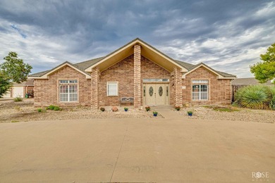Searching for a spacious home with exceptional amenities and a - photo 5