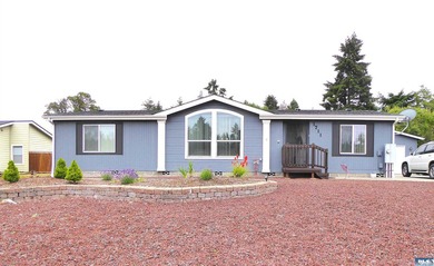 This is the perfect home for those wanting low maintenance - photo 1