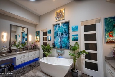 This stunning recently built single-family home in Lake Havasu - photo 15