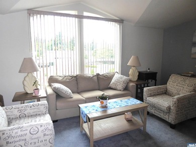 This is the perfect home for those wanting low maintenance - photo 5