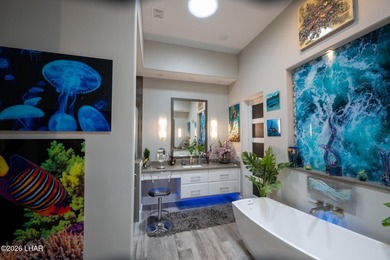This stunning recently built single-family home in Lake Havasu - photo 16