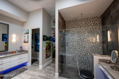 This stunning recently built single-family home in Lake Havasu - photo 17