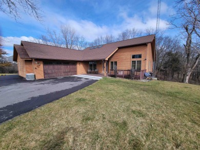 Apple Canyon Lake Home Sale Pending in Apple River Illinois