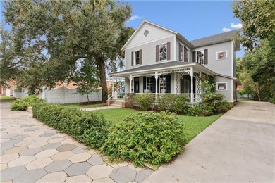 Constructed in 1908 and thoughtfully updated for modern living - photo 2