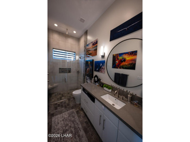 This stunning recently built single-family home in Lake Havasu - photo 22