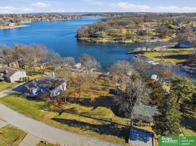 LOCATION LOCATION LOCATION! This lot is located in the heart of - photo 3