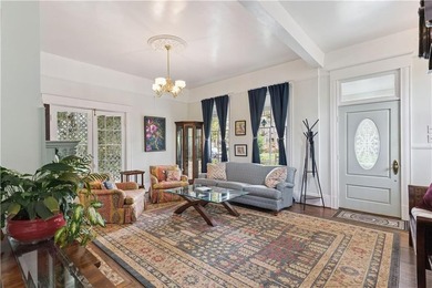Constructed in 1908 and thoughtfully updated for modern living - photo 5