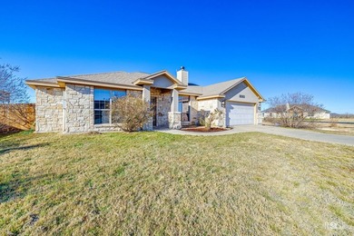 You will love coming home to this beautiful, well-kept 4-bedroom - photo 5