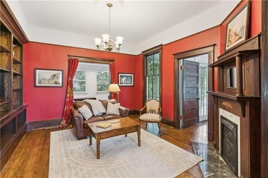 Constructed in 1908 and thoughtfully updated for modern living - photo 7
