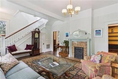 Constructed in 1908 and thoughtfully updated for modern living - photo 9