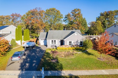 (private lake, pond, coastal) Home For Sale in Toms River New Jersey