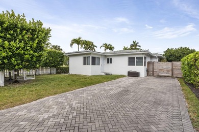 Beautiful 3 bedroom 3 bath pool home ideally situated on a - photo 31