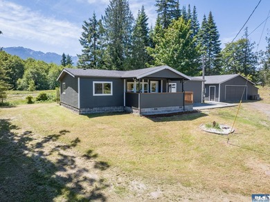 Looking for a gorgeous mountain backdrop on a private 1.1+ acre - photo 1