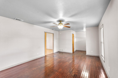 Prime location with endless possibilities! - photo 4