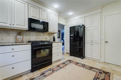 Updated Cape Cod in the highly sought-after Cobb's Hill - photo 15