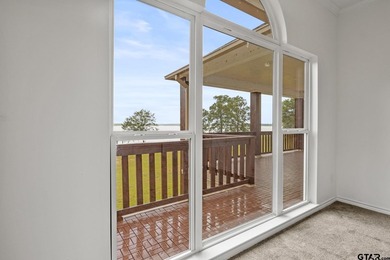 Discover the ultimate lakeside retreat at this stunning property - photo 16