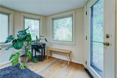 Updated Cape Cod in the highly sought-after Cobb's Hill - photo 19