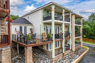 Lake Townhome/Townhouse For Sale in Hot Springs, Arkansas