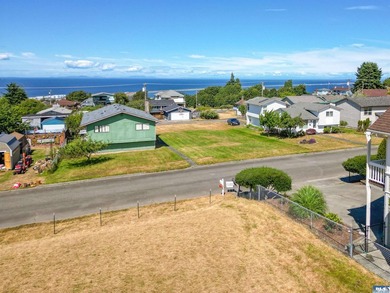 Water view lot, ready to build, with water/sewer/power already - photo 6