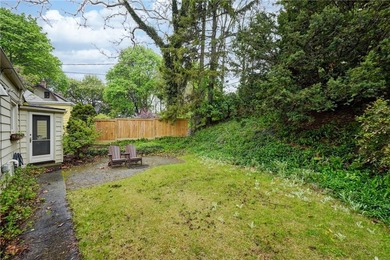 Updated Cape Cod in the highly sought-after Cobb's Hill - photo 27