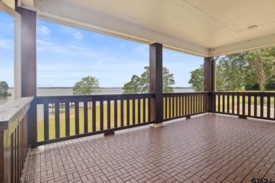 Discover the ultimate lakeside retreat at this stunning property - photo 28
