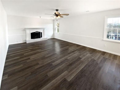 Lake living with space to spread out! Just 1/2 mile from Lake - photo 2