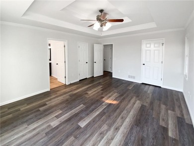 Lake living with space to spread out! Just 1/2 mile from Lake - photo 8