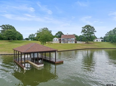 Discover the ultimate lakeside retreat at this stunning property - photo 38