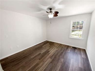 Lake living with space to spread out! Just 1/2 mile from Lake - photo 10