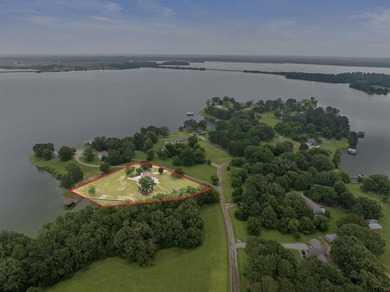 Discover the ultimate lakeside retreat at this stunning property - photo 41